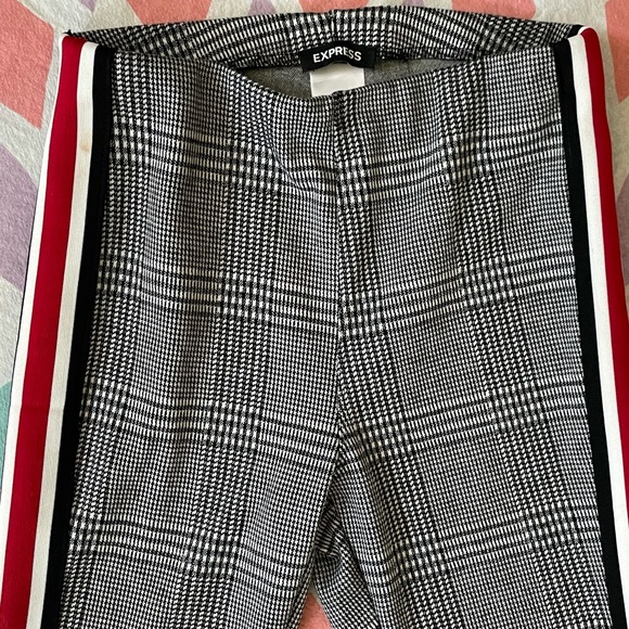 Express Plaid Leggings - Picture 2 of 8